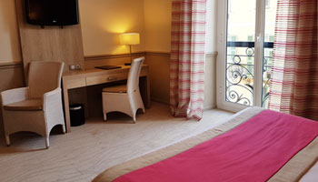 Chambre Standard vue ville - Hôtel Royal Westminster Menton